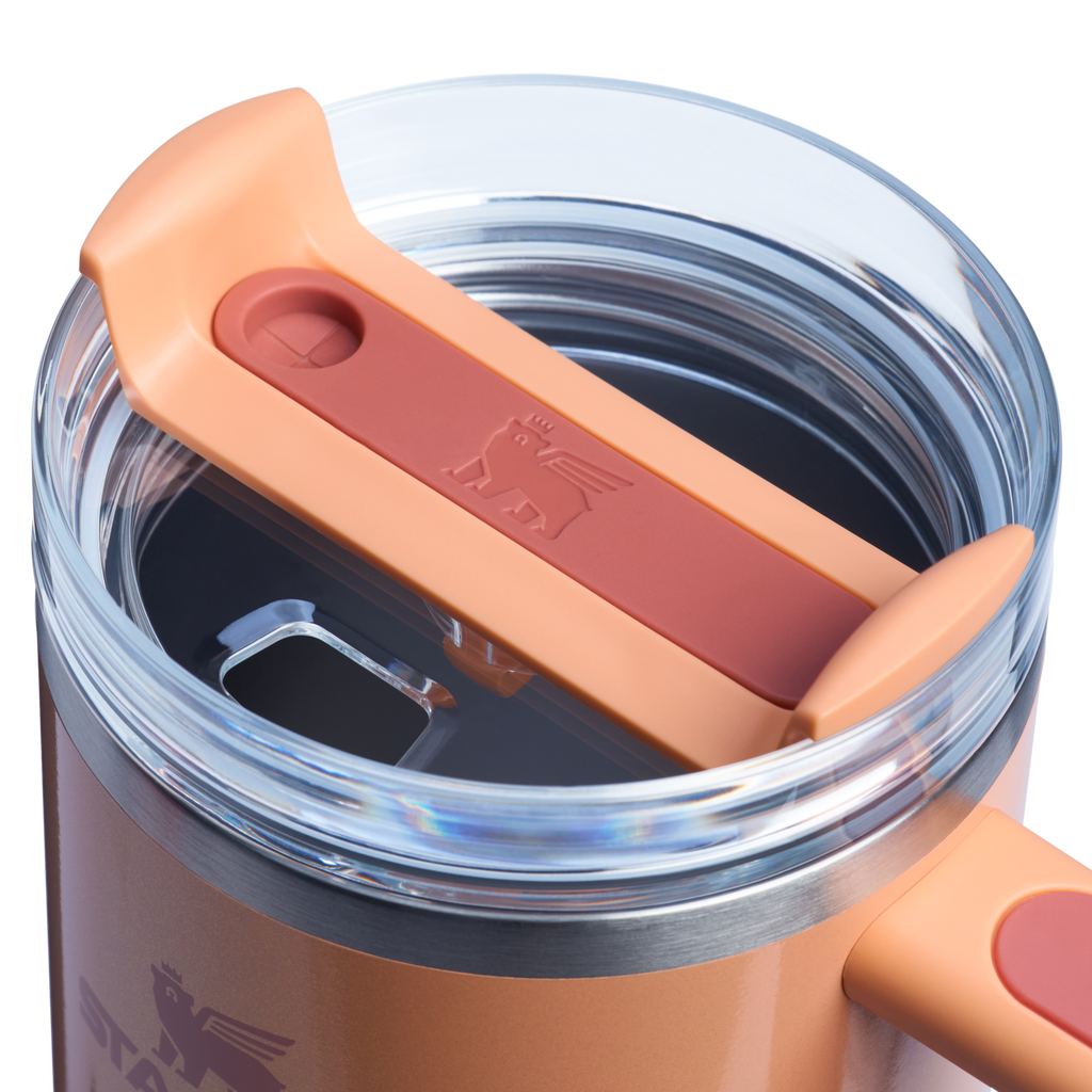 Car-Cup Friendly The Quencher H2.0 Flowstate Tumbler D050X - Premium Stainless Steel Straw Cup for All-Day Hydration Detail
